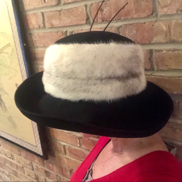 One-of-a-kind wool hat by milliner MJ VonZaskin - Picture 6 of 8